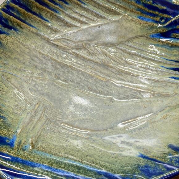 Ina Koch Hawaii Signed Art Pottery Ceramic Footed Dish Humpback Whale Design - Picture 2 of 10